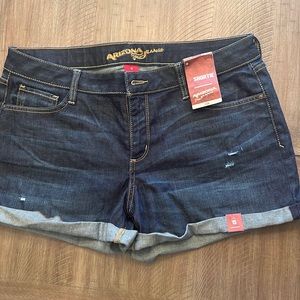 Arizona jean company Shorty jean shorts size 15